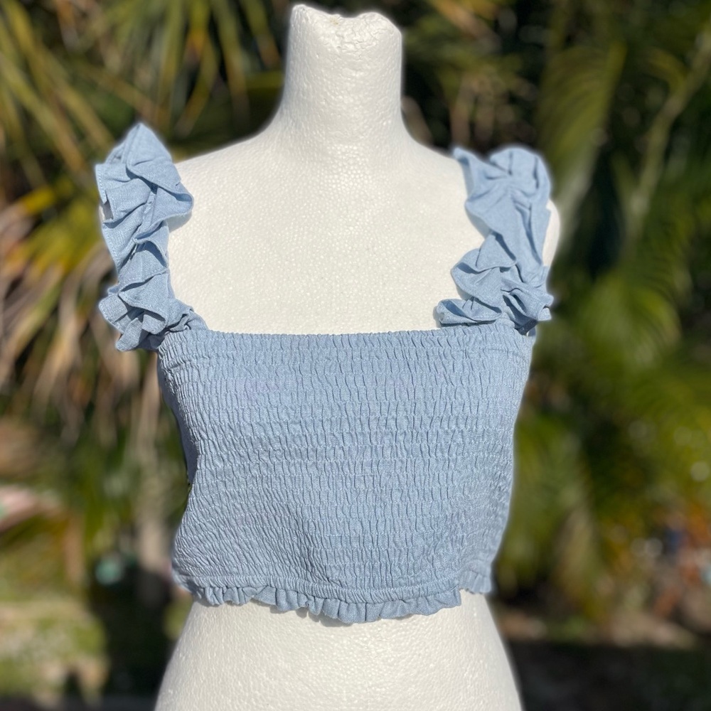 Luxxel Linen Blue Ruffled Crop Top Size Large NWT